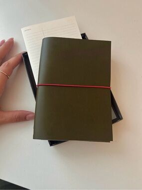 Paper Republic Grand Voyageur Premium Leather Journal in Pocket Size